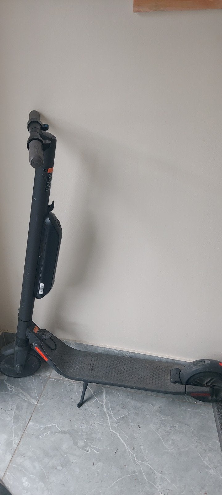 Trottinette électrique avec batterie cassée, Vélos & Vélomoteurs, Enlèvement