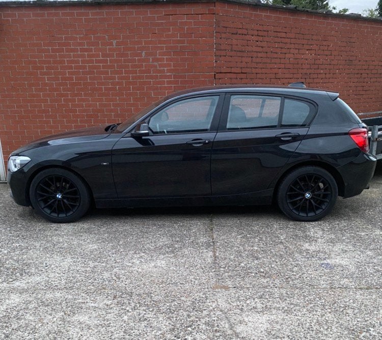 BMW 116i sport, Auto's, BMW, Euro 5, Zwart, 4 cilinders, 1600 cc