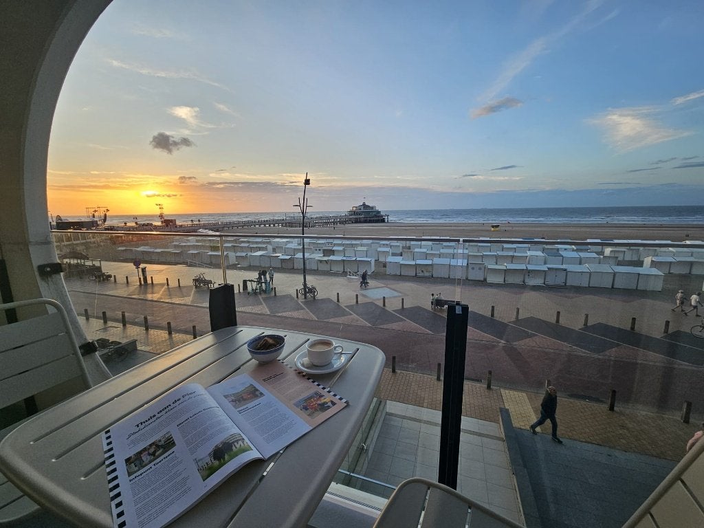 Volledig vernieuwd appartement op de zeedijk aan zee te huur
