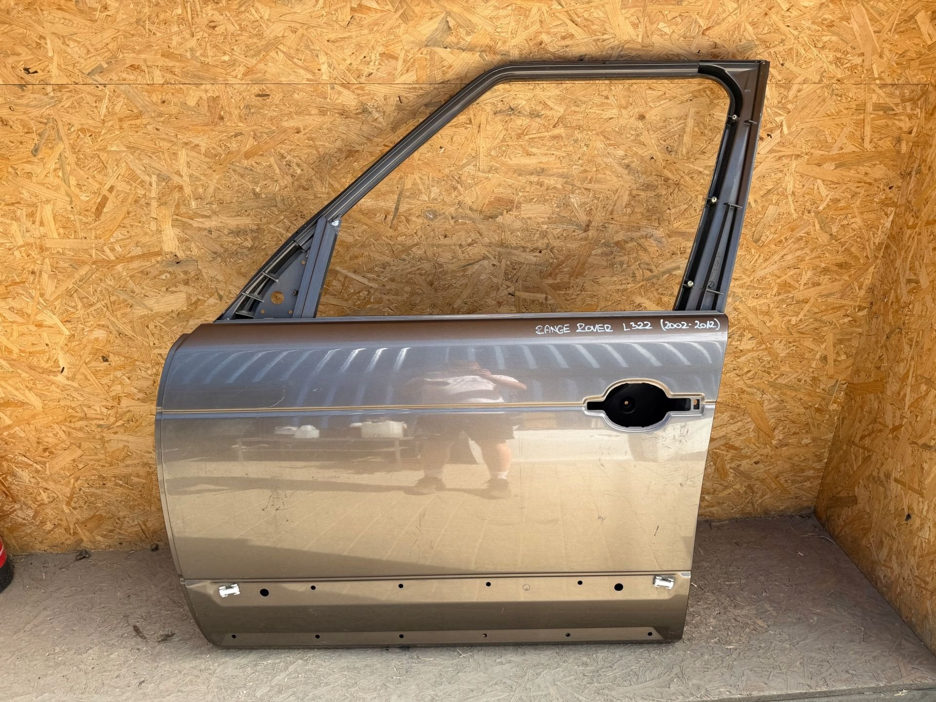Range Rover III L322 Portier Links 2002-2012, Land Rover, Dpoffice@jaguarlandrover.com, Porte, Jaguar Land Rover Limited
