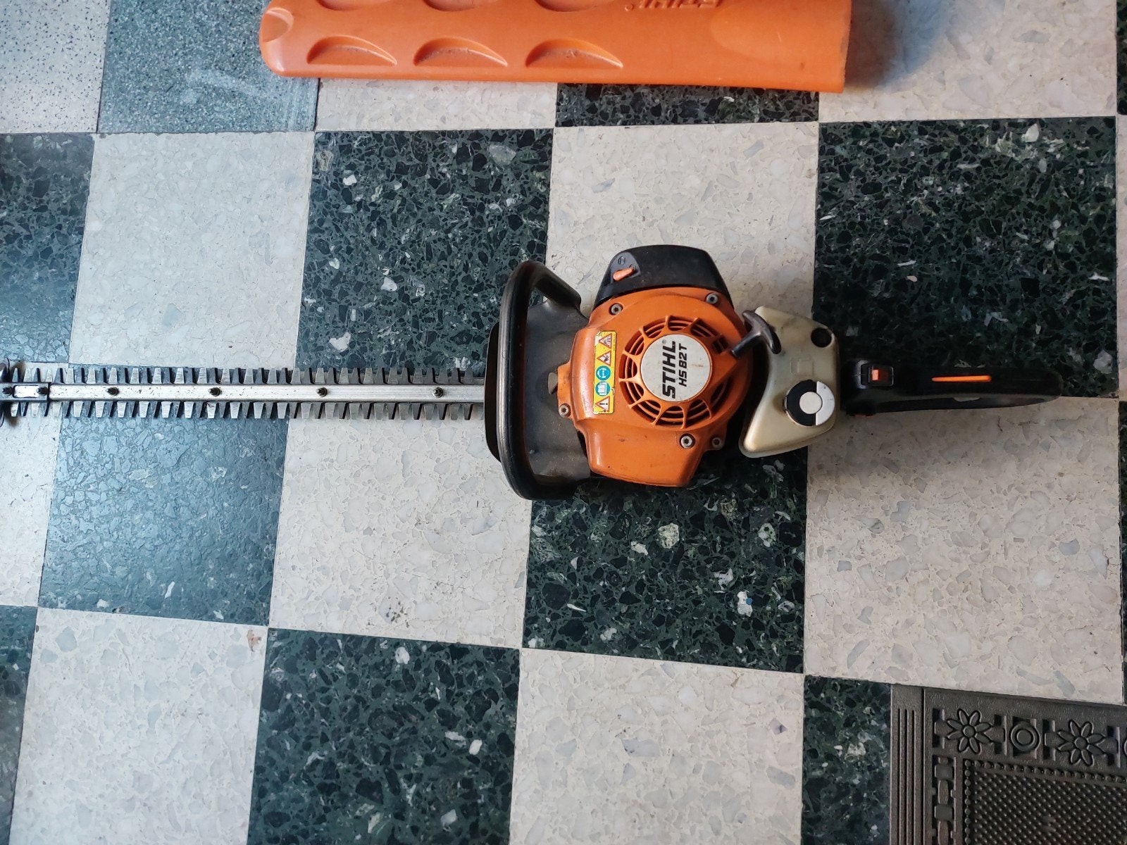 Hegenschaar stihl HS 82T, Ophalen, Gebruikt, Benzine, STIHL