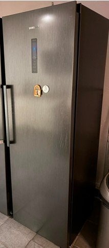 Frigo, Electroménager, Réfrigérateurs & Frigos, Utilisé, Sans bac à congélation, 200 litres ou plus, 160 cm ou plus, 45 à 60 cm