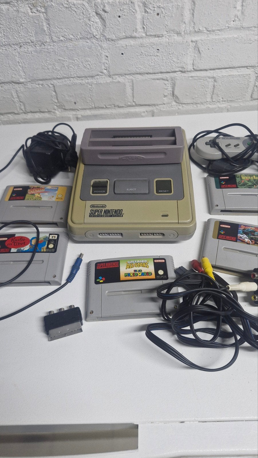 console de jeux en bonne état de fonctionnement, Enlèvement ou Envoi
