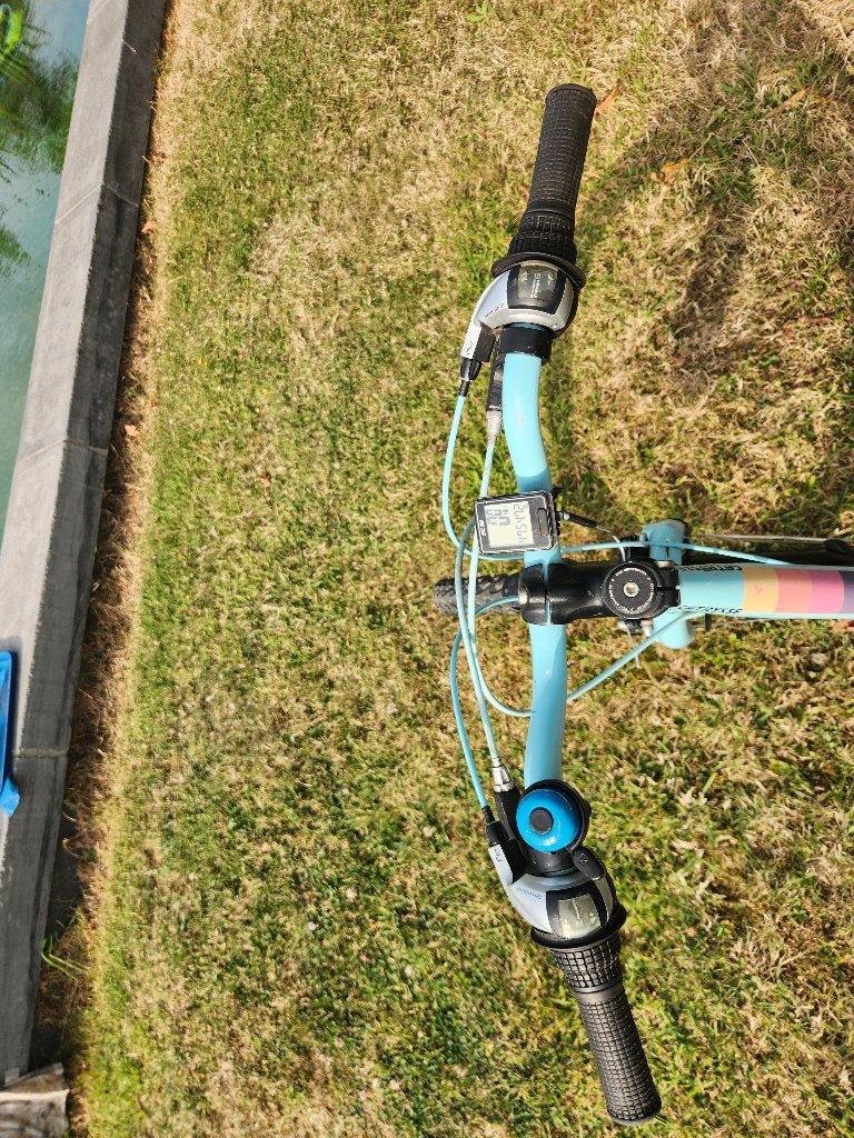 Cube kinderfiets lichtblauw, Ophalen, 20 inch of meer, Gebruikt, Velgrem