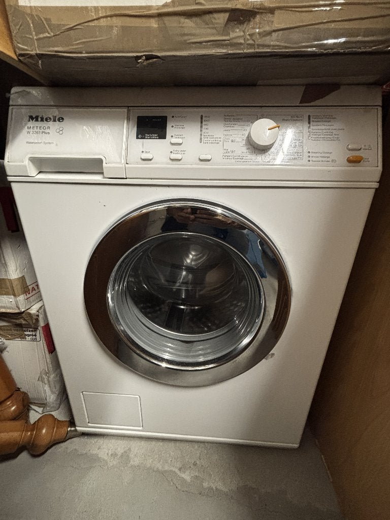 Machine à laver Miele Meteor W3261 Plus, 1200 à 1600 tours, 6 à 8 kg, Programme lavage à la main, Chargeur frontal