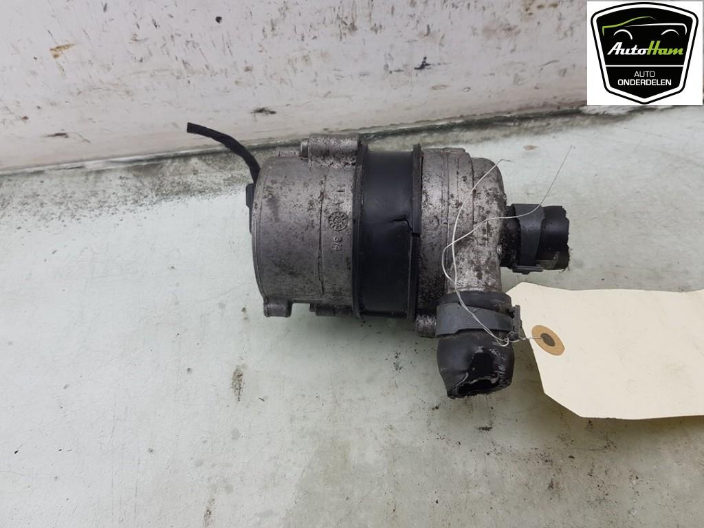 EXTRA WATERPOMP Audi A4 Avant (B9) (|4H0965569A|), Gebruikt, Audi