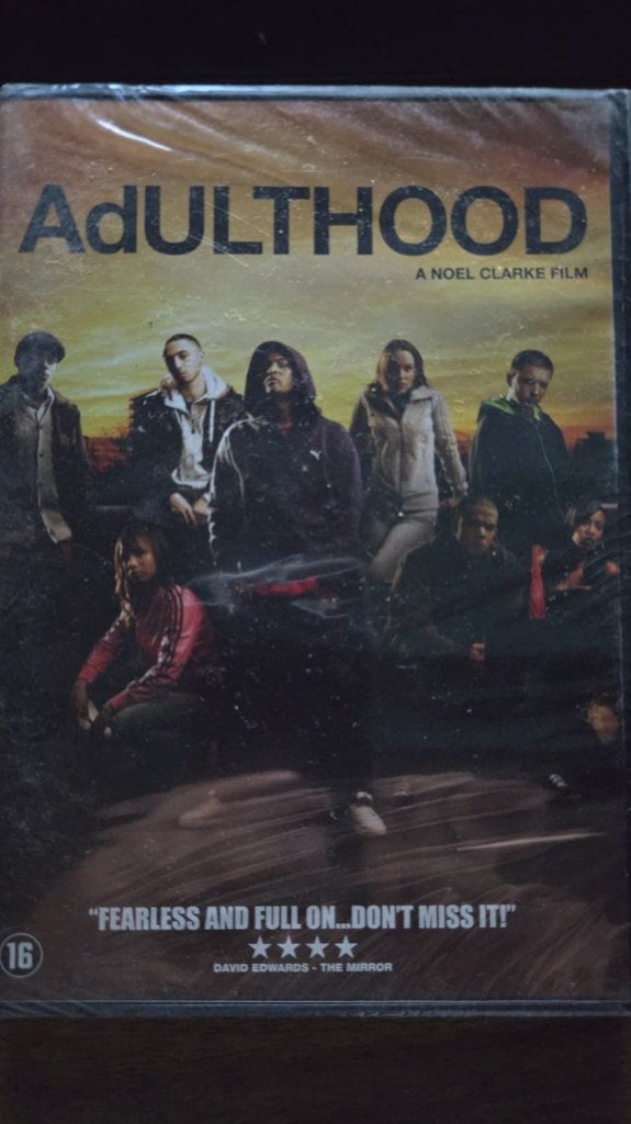 DVD Adulthood - Sealed, CD & DVD, DVD | Thrillers & Policiers, Enlèvement ou Envoi, Anglais, Comprend un boîtier, Néerlandais