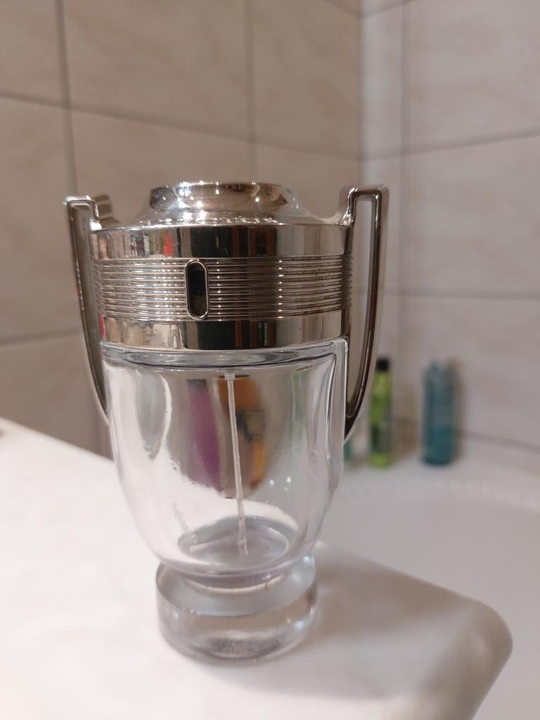 INVICTUS flacon vide pour collection, Enlèvement ou Envoi, Utilisé, Bouteille de parfum