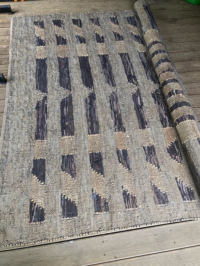 Tapijt van gerecycleerde pet, Ophalen, Gebruikt