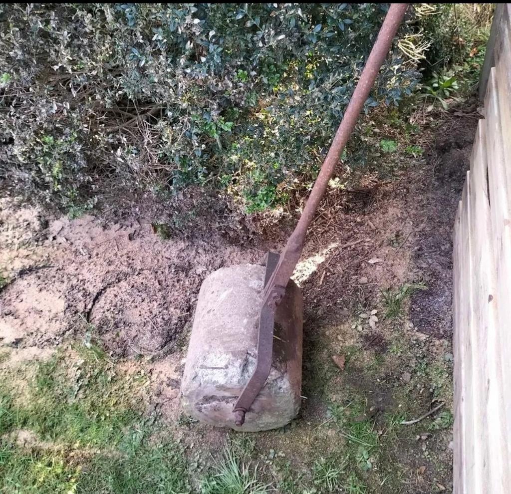Particulier verkoopt betonnen tuinroller, Tuin en Terras, Hand-tuingereedschap, Ophalen, Zo goed als nieuw