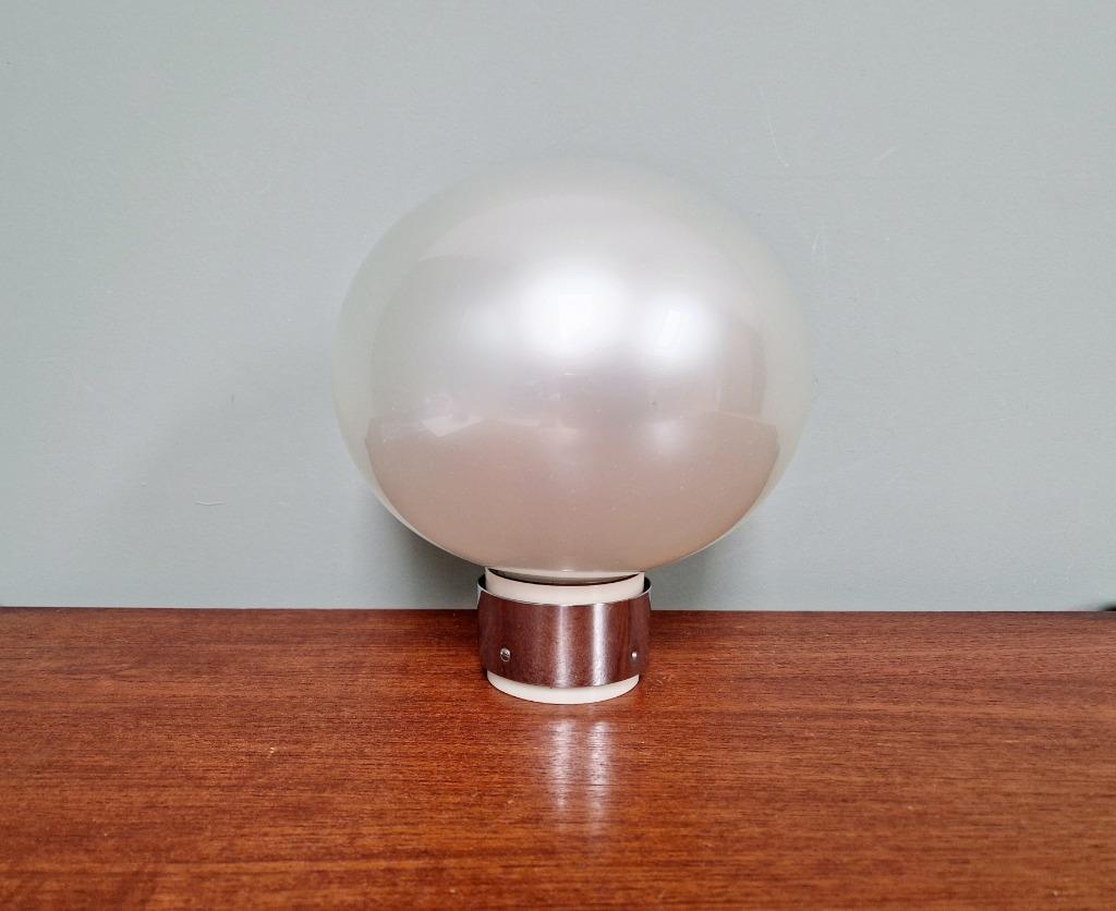 Wand-/plafondlamp van opaalglas, Motoko Ishii,1970, Ophalen of Verzenden