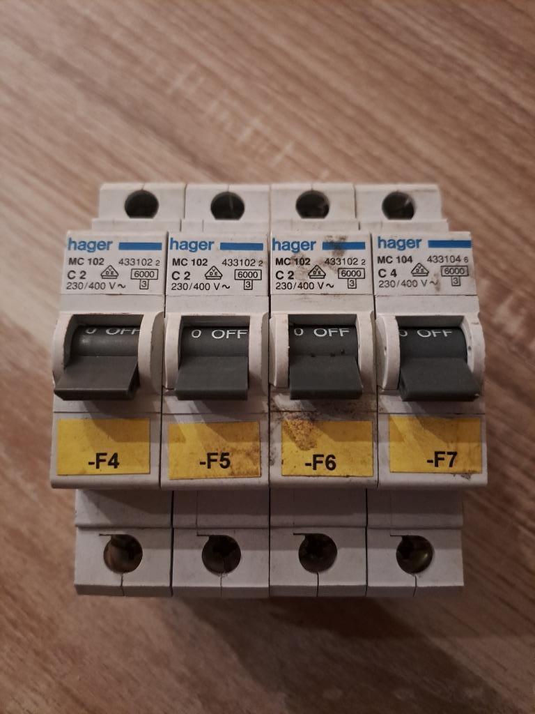 Automaat Hager MC102 C2 en MC104 C4, Ophalen of Verzenden, Gebruikt