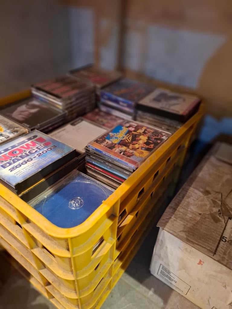 Grote partij cd's,dvds, lps ,games en stripboeken, Ophalen