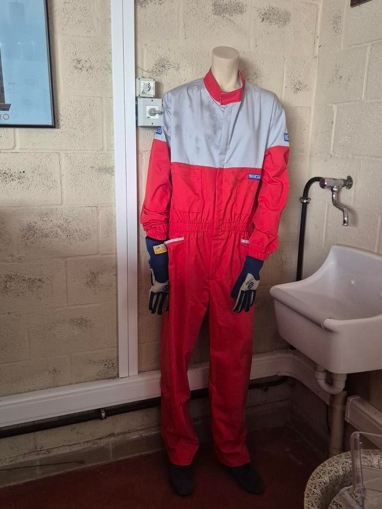 Race pak en handschoenen en schoenen, Ophalen