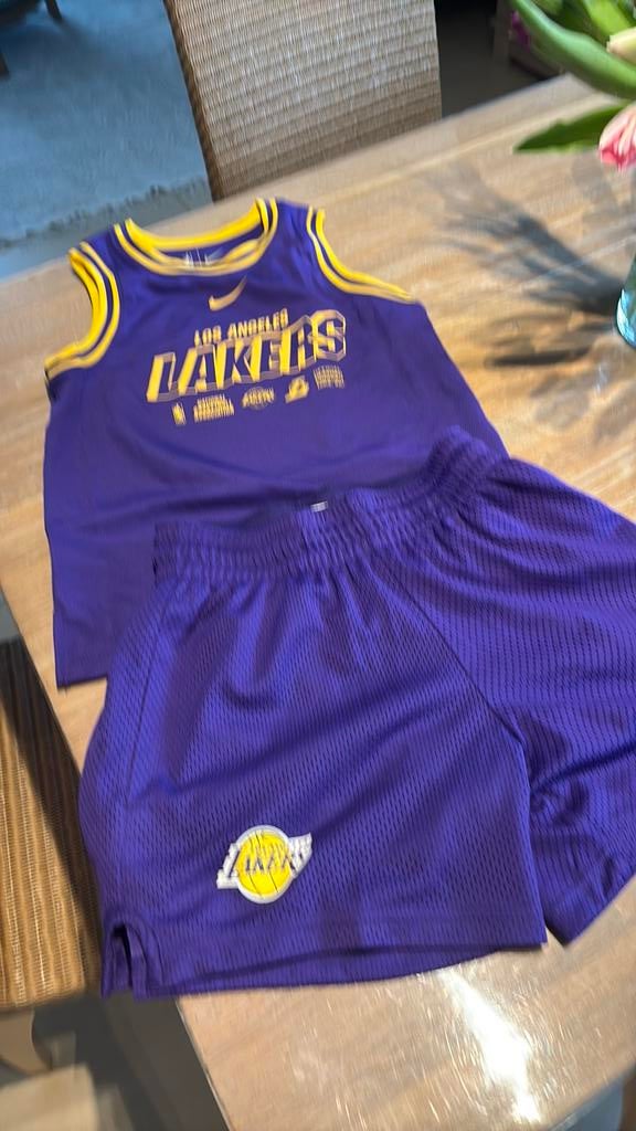 Kit basket Nike The Lakers 140/150 cm 8 ans, Envoi, Comme neuf, Vêtements
