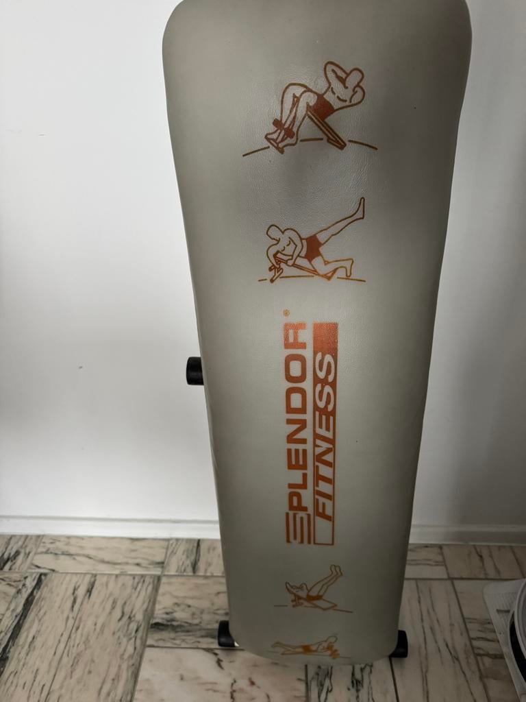 Banc de musculation abdos, Enlèvement, Comme neuf