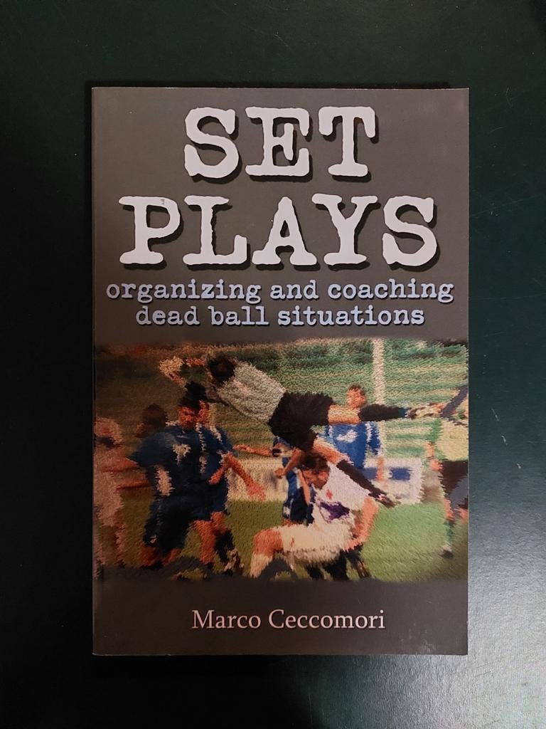 Voetbalboeken, Ophalen of Verzenden, Zo goed als nieuw