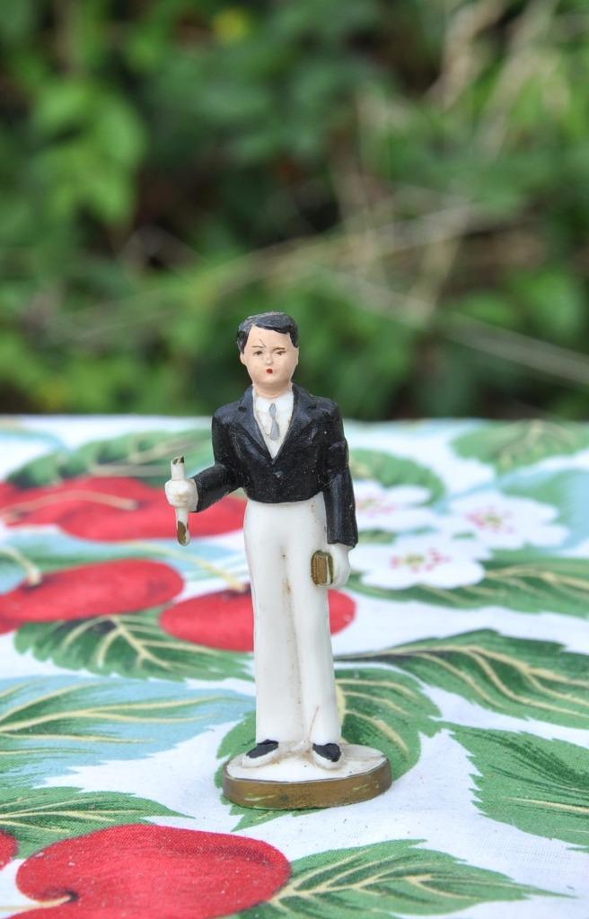 ancien sujet de gateau de communion garçon pt accident, Enlèvement ou Envoi