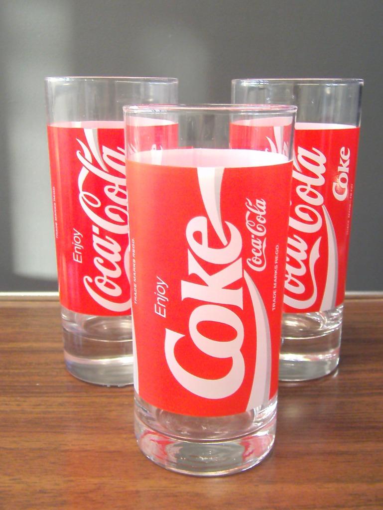 SET de 3 verres  " COCA  COLA "  Rouge, Enlèvement ou Envoi, Comme neuf, Verre à soda