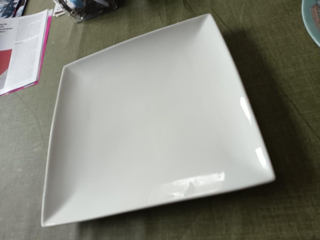 8 Yong porseleinen onderzetborden- borden-30x30cm, Uni, Assiettes(s), Comme neuf, Enlèvement