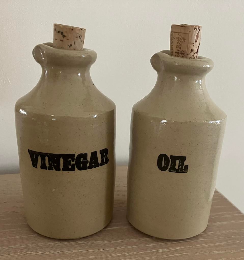 Ensemble d'huile et de vinaigre en poterie, Enlèvement ou Envoi, Neuf