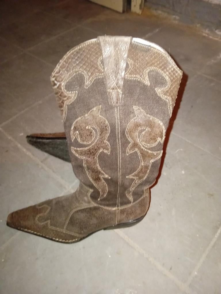 Bottes et santiac, Comme neuf