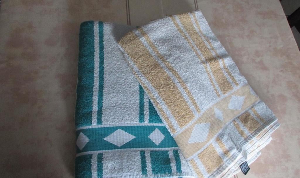 Badlakens, handdoeken, washandjes en keuken handdoeken, Ophalen of Verzenden, Zo goed als nieuw, Handdoek