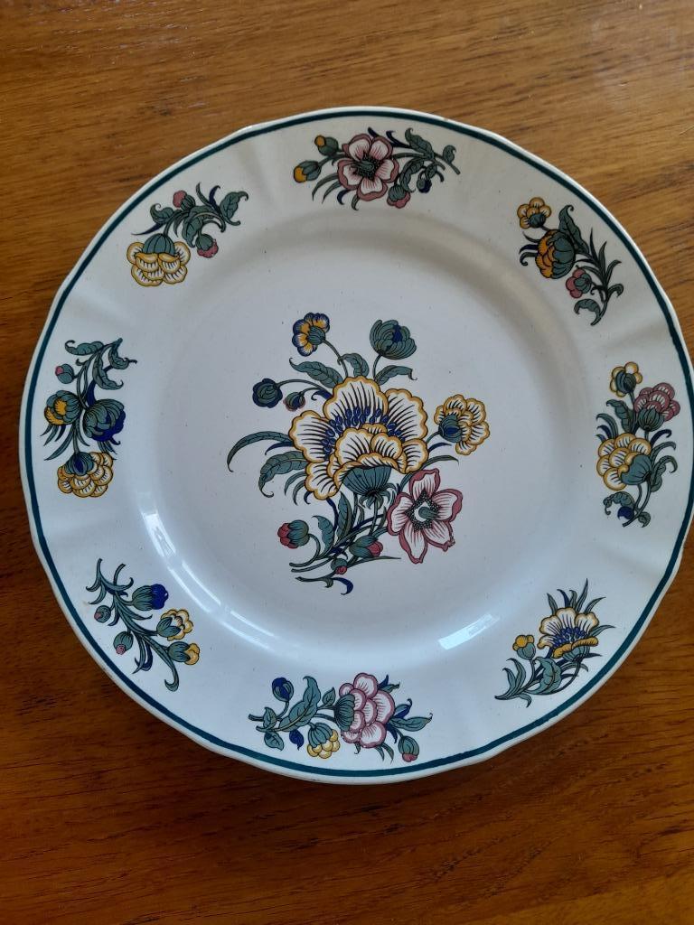 Assiette Boch, Antiquités & Art, Antiquités | Assiettes décoratives & Carrelages, Enlèvement