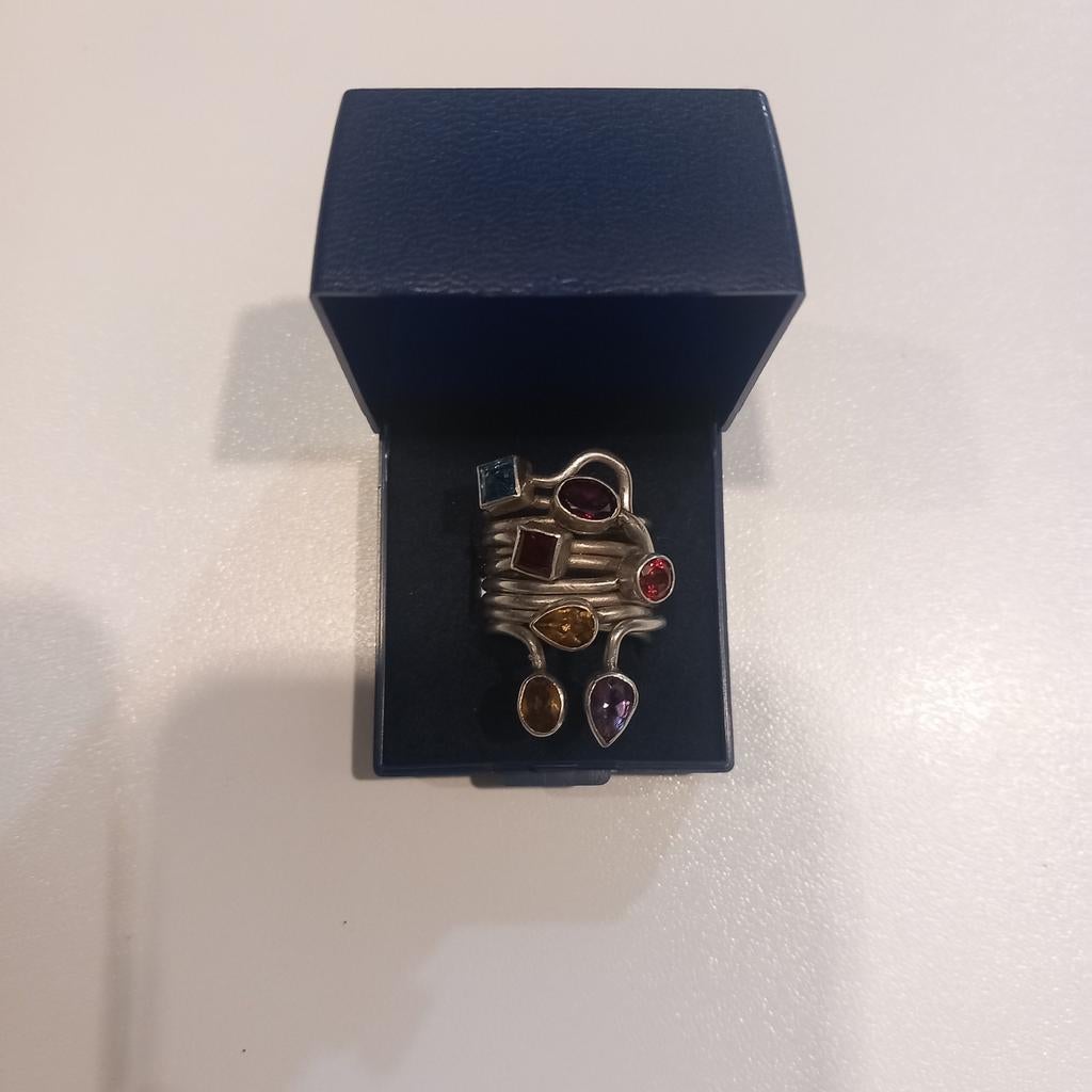 Vintage zilveren ring 7 zusters edelstenen, Ophalen of Verzenden, Zo goed als nieuw
