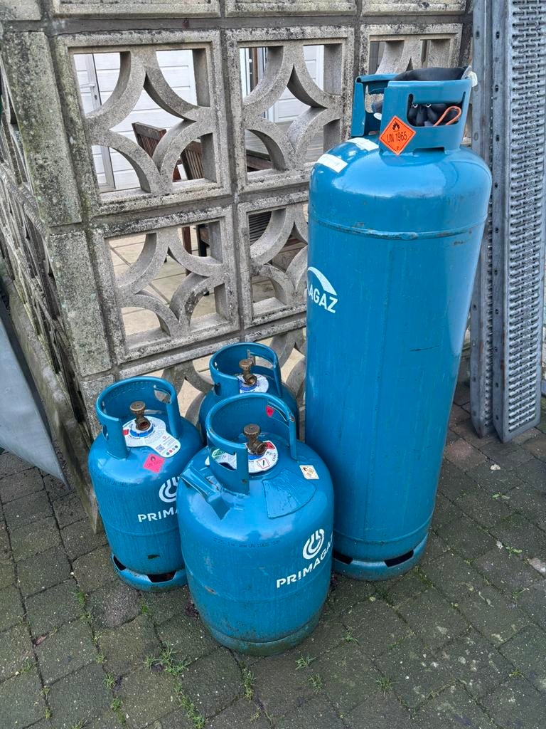 Gas flessen leeg, Ophalen, Zo goed als nieuw