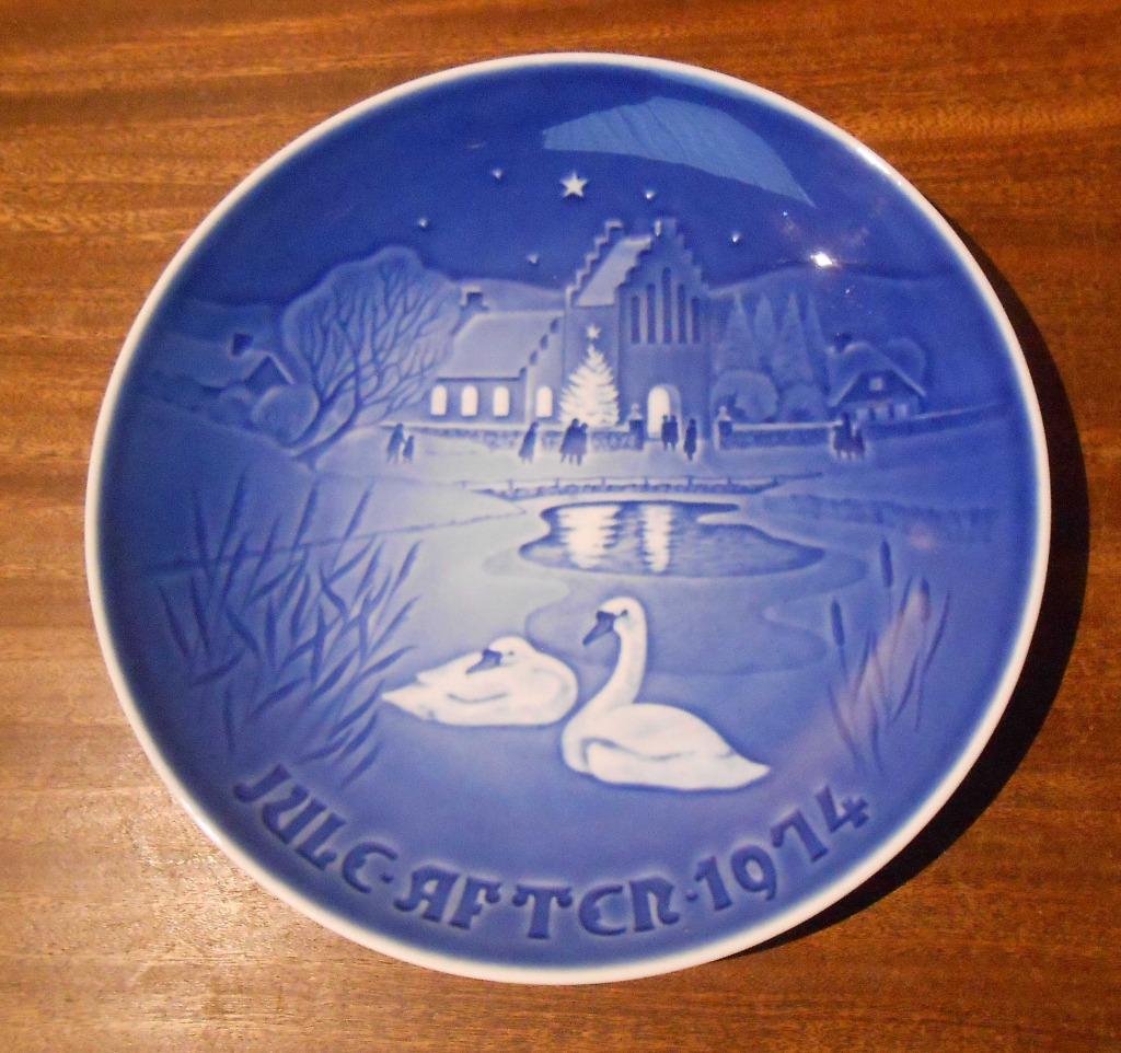 Bing & Grondahl Denemarken nummer: 9074 jaartal:1974 kleur :, Antiek en Kunst, Ophalen of Verzenden