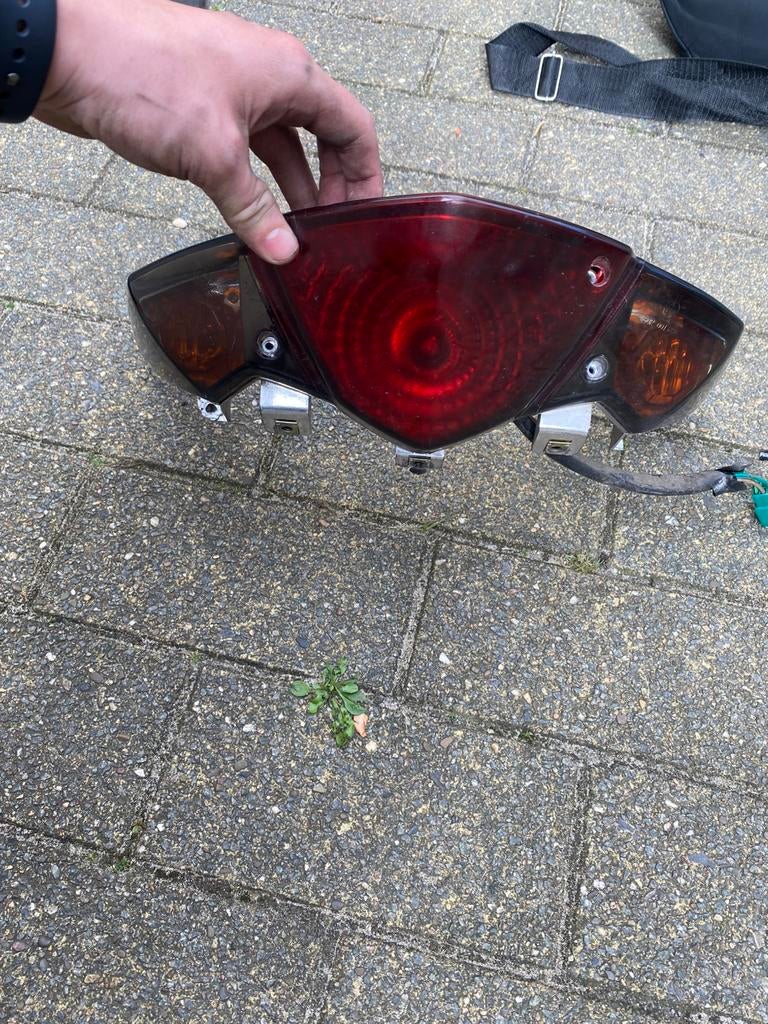 Achter licht Kymco, Fietsen en Brommers, Ophalen