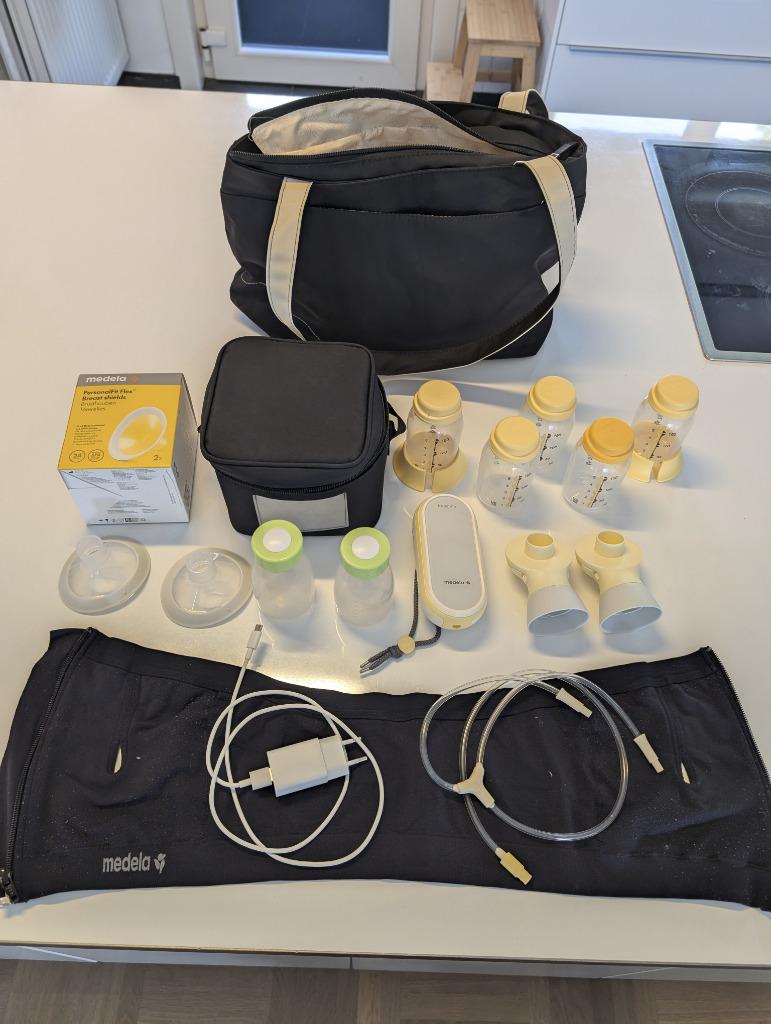Medela Freestyle met alle nodige accessoires, Kinderen en Baby's, Babyvoeding en Toebehoren, Ophalen, Gebruikt, Borstkolf
