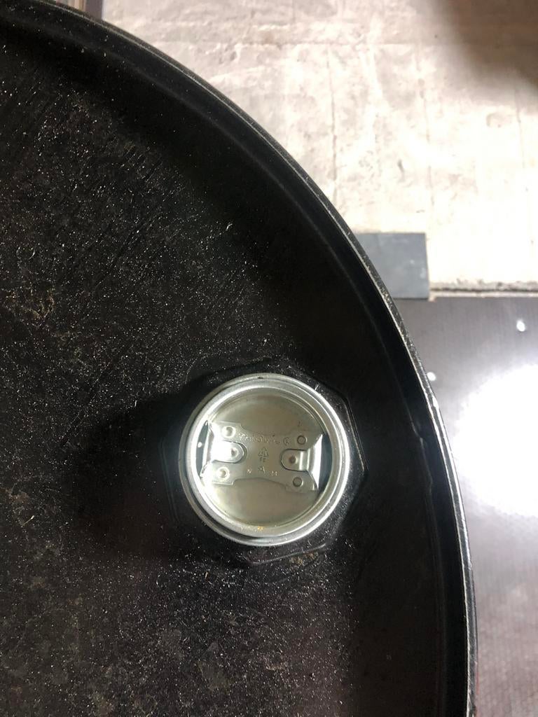 Futs de 200 L, Enlèvement, Comme neuf