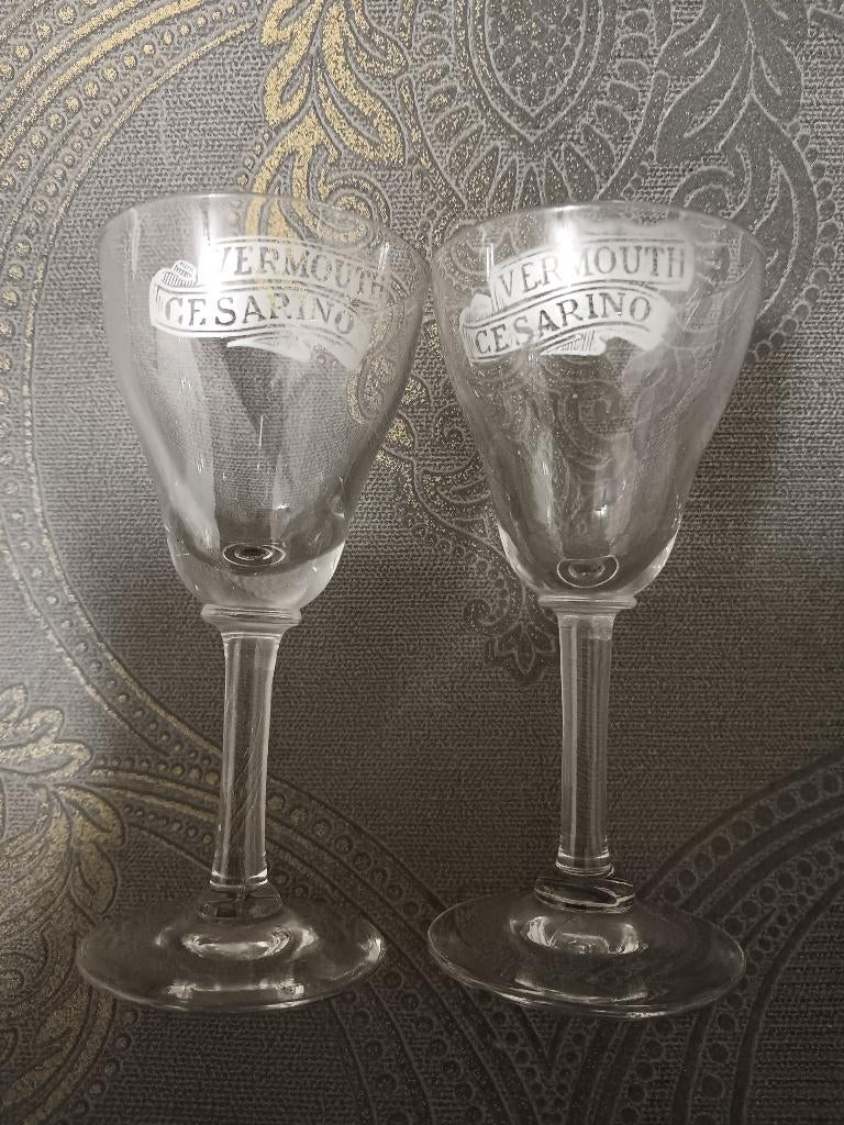 2 verres à liqueur Vermouth Cesarino, Enlèvement ou Envoi, Utilisé, Autres types