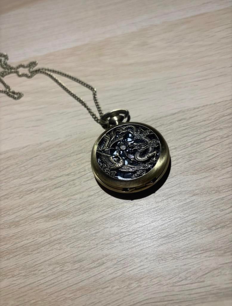 Montre de poche quartz en bronze avec motif dragon et oiseau, Bijoux, Sacs & Beauté, Montres | Hommes, Envoi, Comme neuf, Montre de poche