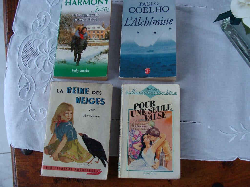 4 anciens livres de poche, romans anciens, Boeken, Romans, Zo goed als nieuw, Europa overig, Ophalen of Verzenden