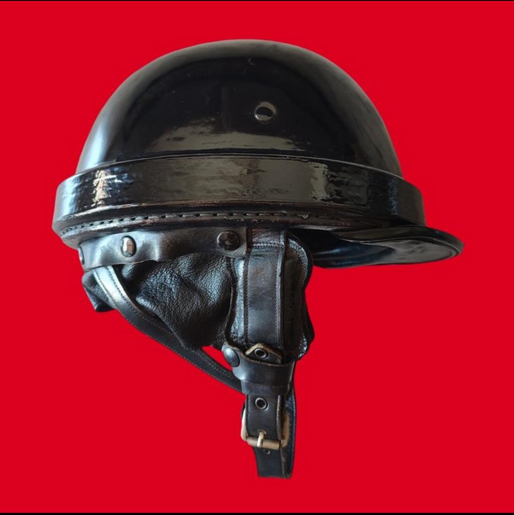 Authentieke vespa helm met vizier jaren 40, Ophalen of Verzenden, Gebruikt