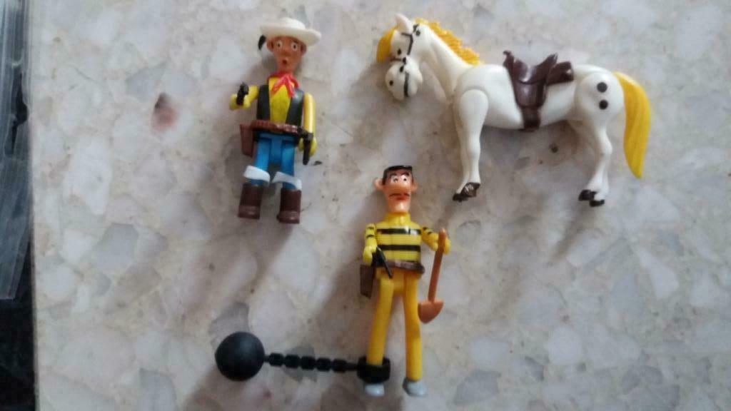 Ik zoek: Lucky Luke (Niet van Playmobil) + roos/gele figuren, Verzamelen, Poppetjes en Figuurtjes, Verzenden, Gebruikt