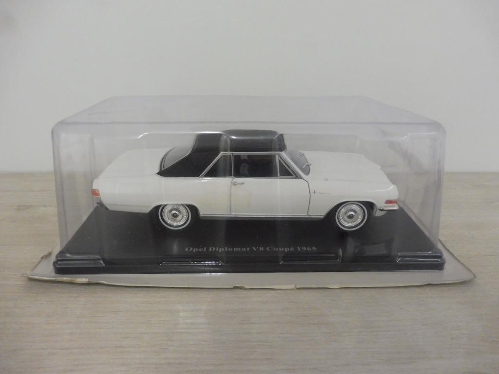 1:24 Hachette Ixo Opel Collection Diplomat V8 Coupe 1965 wit, Ophalen of Verzenden, Zo goed als nieuw, Auto