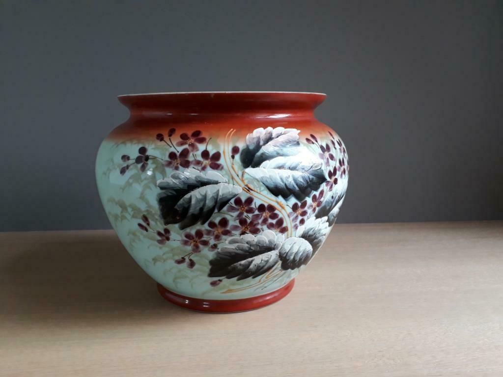 Antieke muntgroene opaline pot met bloemenmotief., Antiek en Kunst, Ophalen of Verzenden