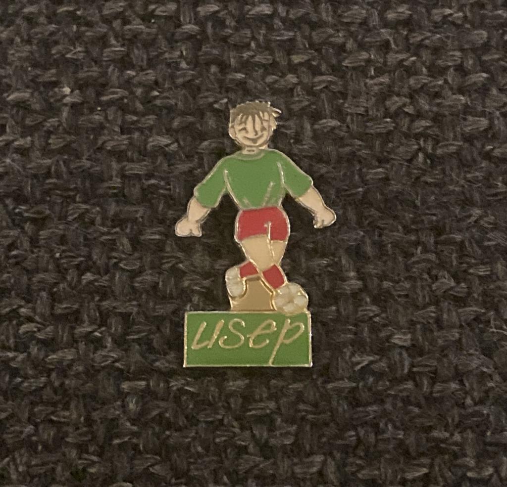PIN - USEP - VOETBAL - FOOTBALL, Verzenden, Gebruikt, Sport, Speldje of Pin