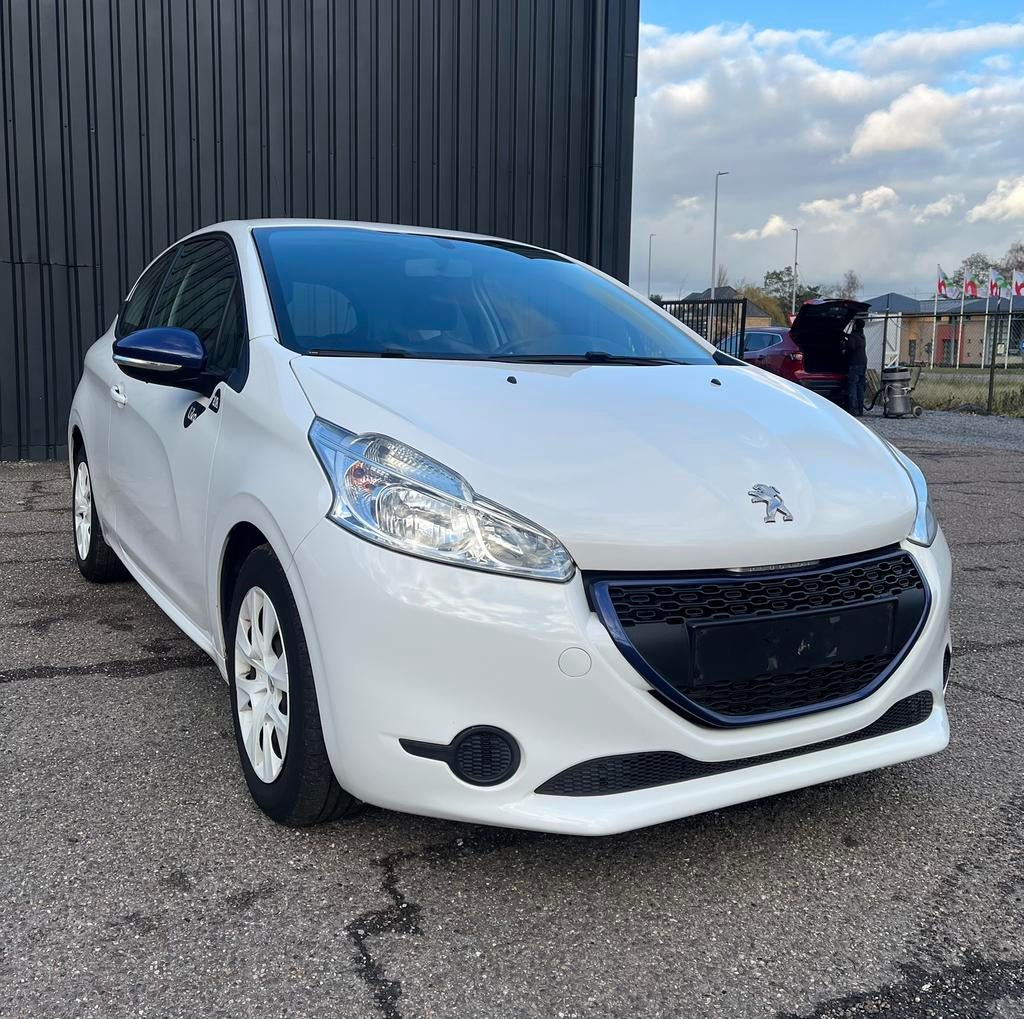 Peugeot 208 benzine hatchback,  1.0-L 2014  - 85000 km, Autos, Peugeot, Entreprise, ABS, Airbags, Air conditionné, Bluetooth, Verrouillage central
