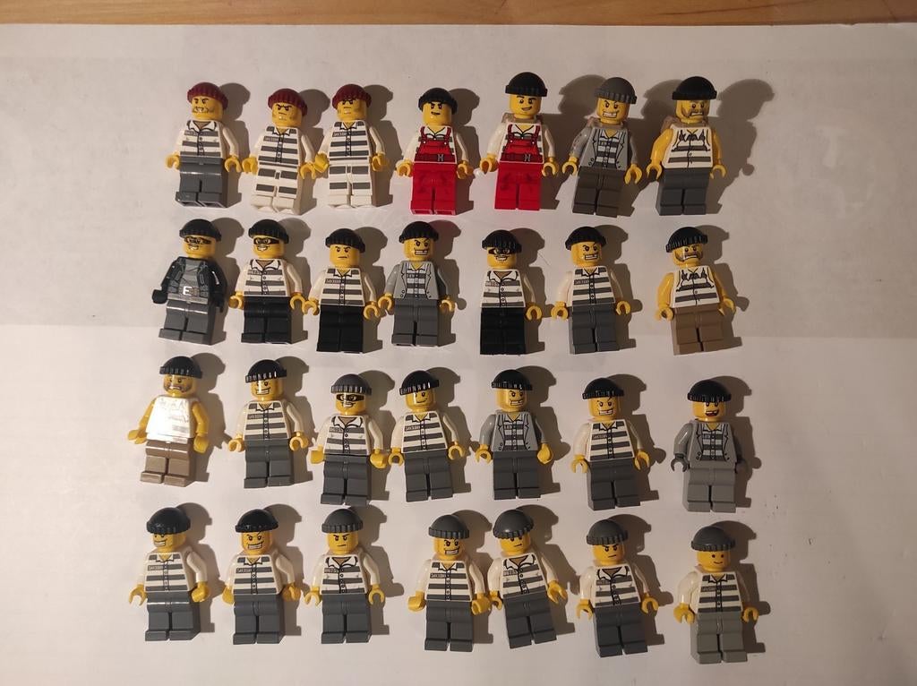 Lot Lego minifiguren - 28 boeven, Ophalen of Verzenden, Zo goed als nieuw, Lego