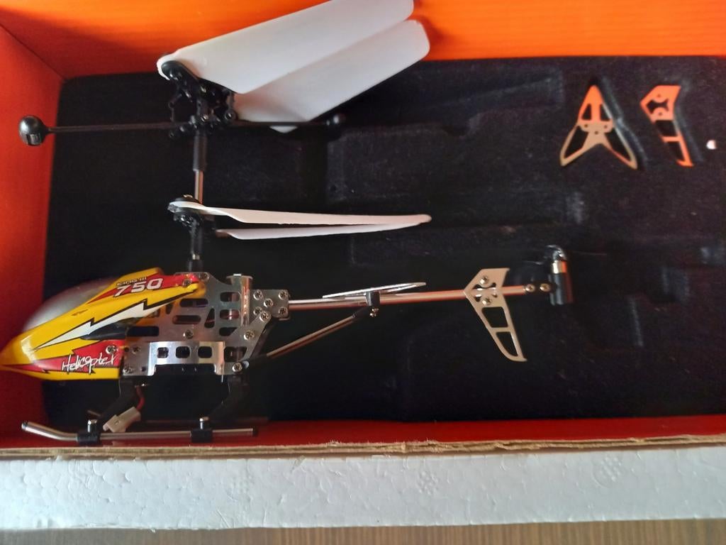HELICOPTER MET 3 FUNCTIES GYROSCOOP, Ophalen of Verzenden, Nieuw