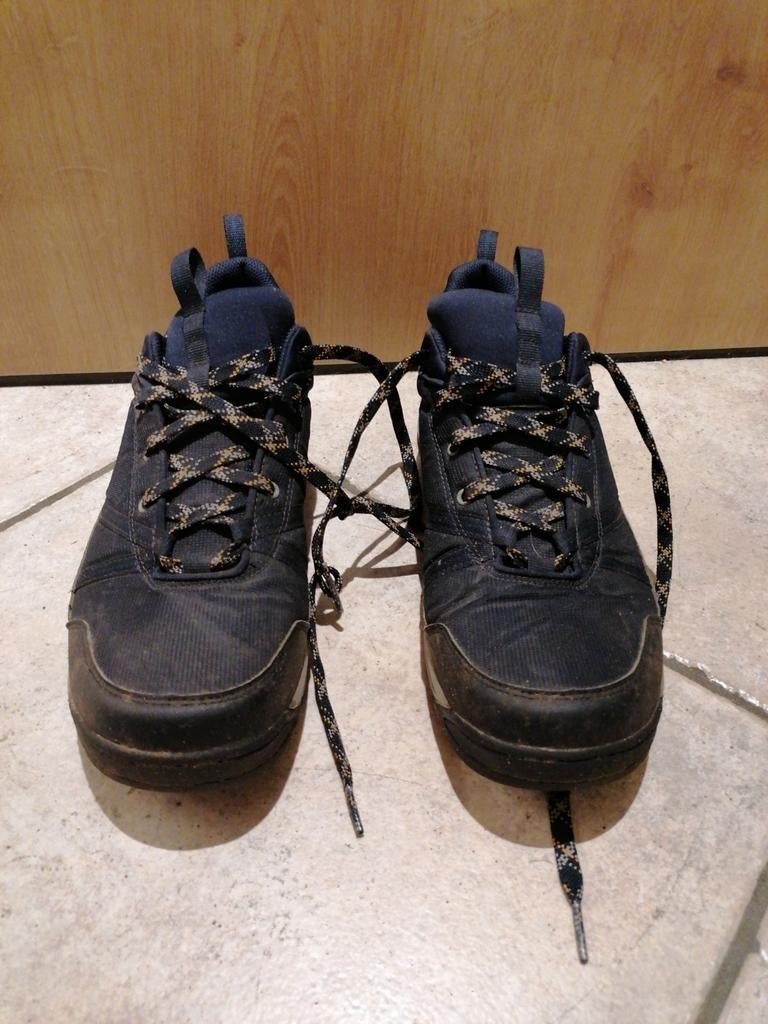 Chaussures de marche Quechua taille 45, Enlèvement ou Envoi, Comme neuf