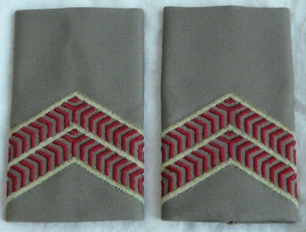 Rang Onderscheiding Regenjas, Soldaat 1e Kl, KL, va 2000.(1), Verzamelen, Militaria | Algemeen, Ophalen of Verzenden, Landmacht