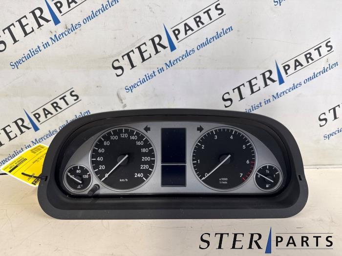 Compteur kilométrique KM d'un Mercedes B-Klasse, 3 mois de garantie, Utilisé, -, -