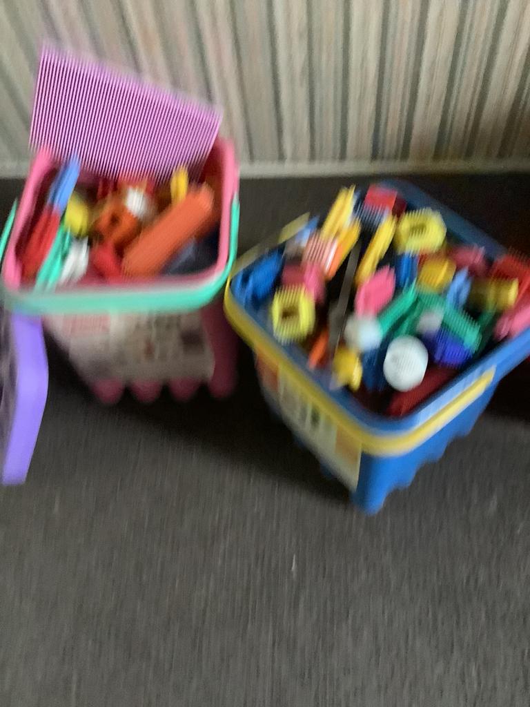 2 boxen vol blokken, Kinderen en Baby's, Ophalen of Verzenden, Zo goed als nieuw