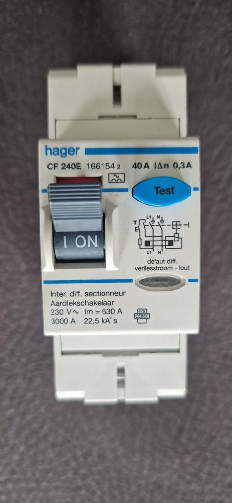 Hager of GARDY differentieelschakelaar 40A 2P 300mA, Doe-het-zelf en Bouw, Ophalen, Zo goed als nieuw, Schakelaar